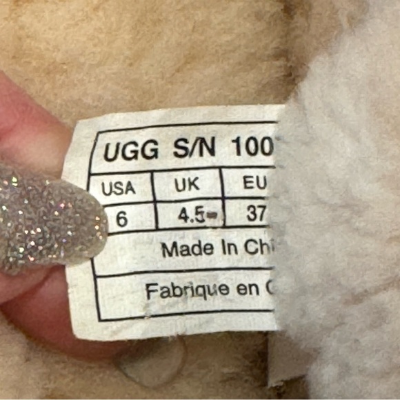 UGG Kestrel Shearling Cuff Boots - Picture 15 of 16